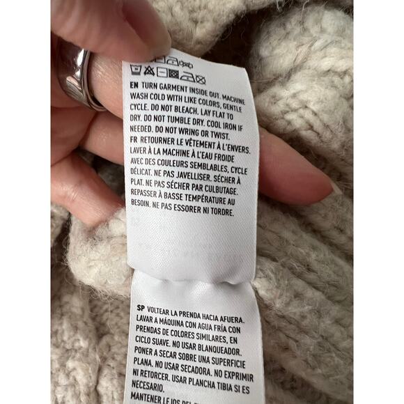 American Eagle Women's Cable Knit Crop Sweater Fisherman Wool Blend Neutral SZ M - Picture 6 of 8